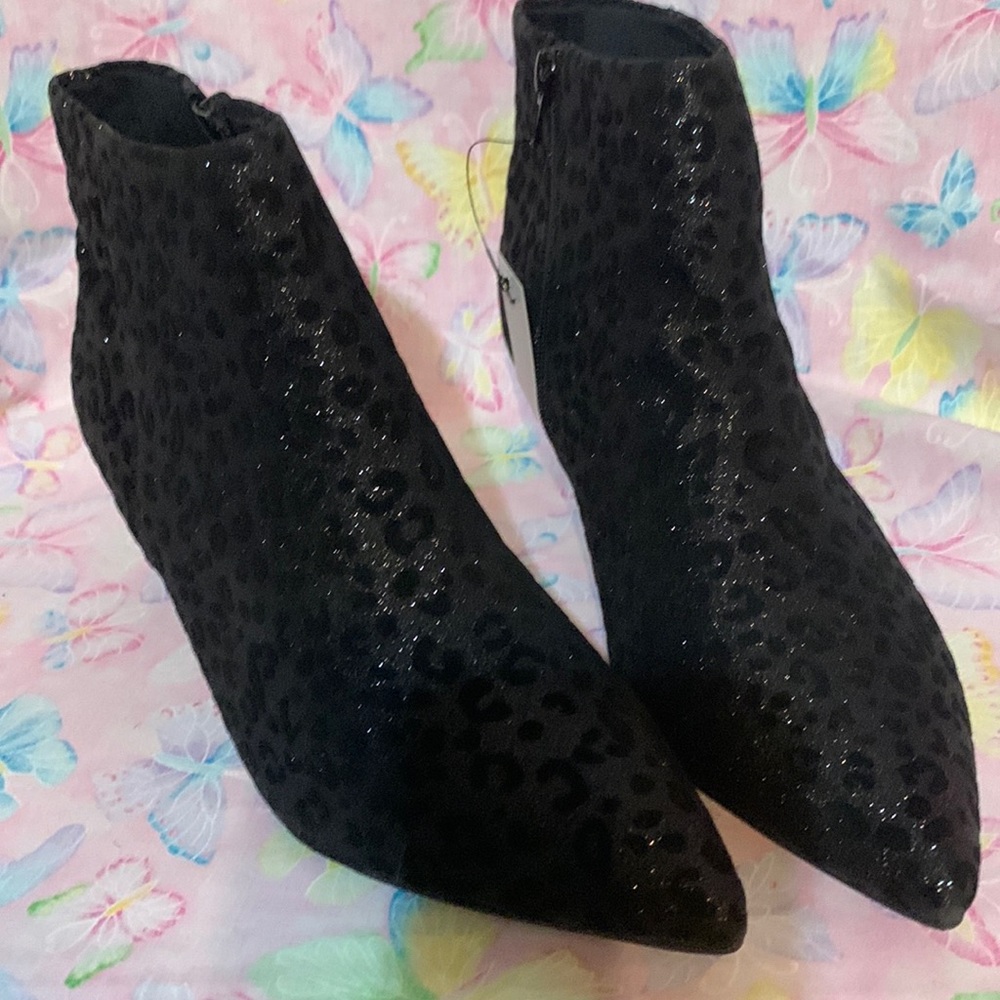 🦋 JD Williams black leopard ankle boots. Never wore. Brand new. 3” heals.